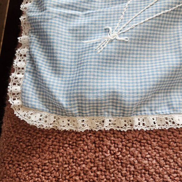 Sale 🎉🥳 4/$25 or $10 Vintage Handmade Baby Blanket - Picture 4 of 6